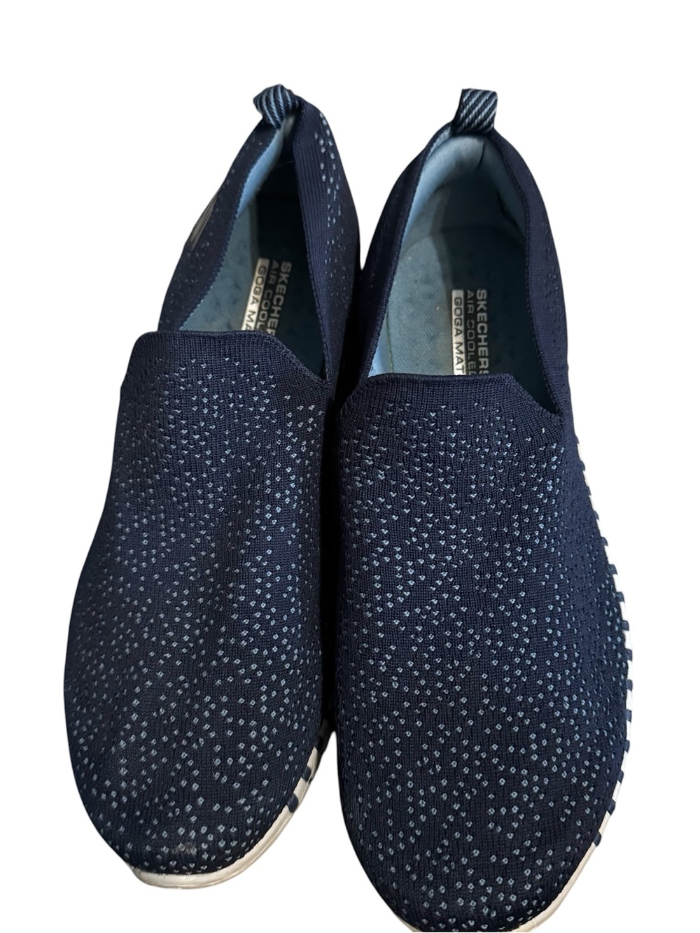 Skechers women’s Navy Slip-On Knit Casual Sneakers